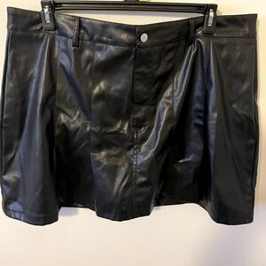 Shein black pleather skirt 3x